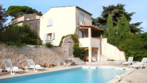 Charmante villa à Dauphin avec piscine privée et jardin